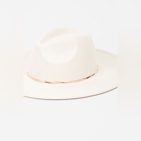 Fame Slice of Chic Herringbone Chain Fedora Ivory - Picture 3 of 3